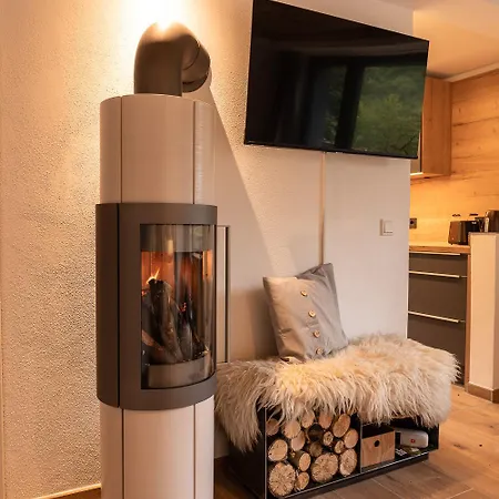Birkenchalet, Idyllisch Am Waldrand Mit Sauna Und Kamin شاليه *