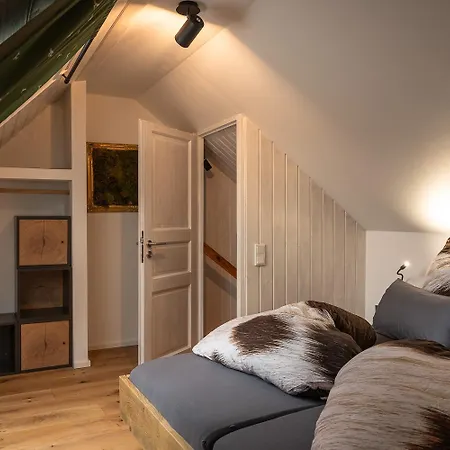 Birkenchalet, Idyllisch Am Waldrand Mit Sauna Und Kamin شاليه *